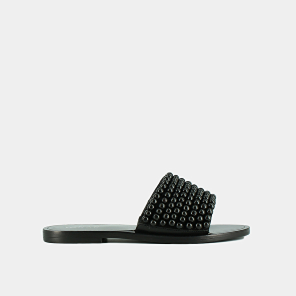 Flat mules with pearls in black leather | WALK