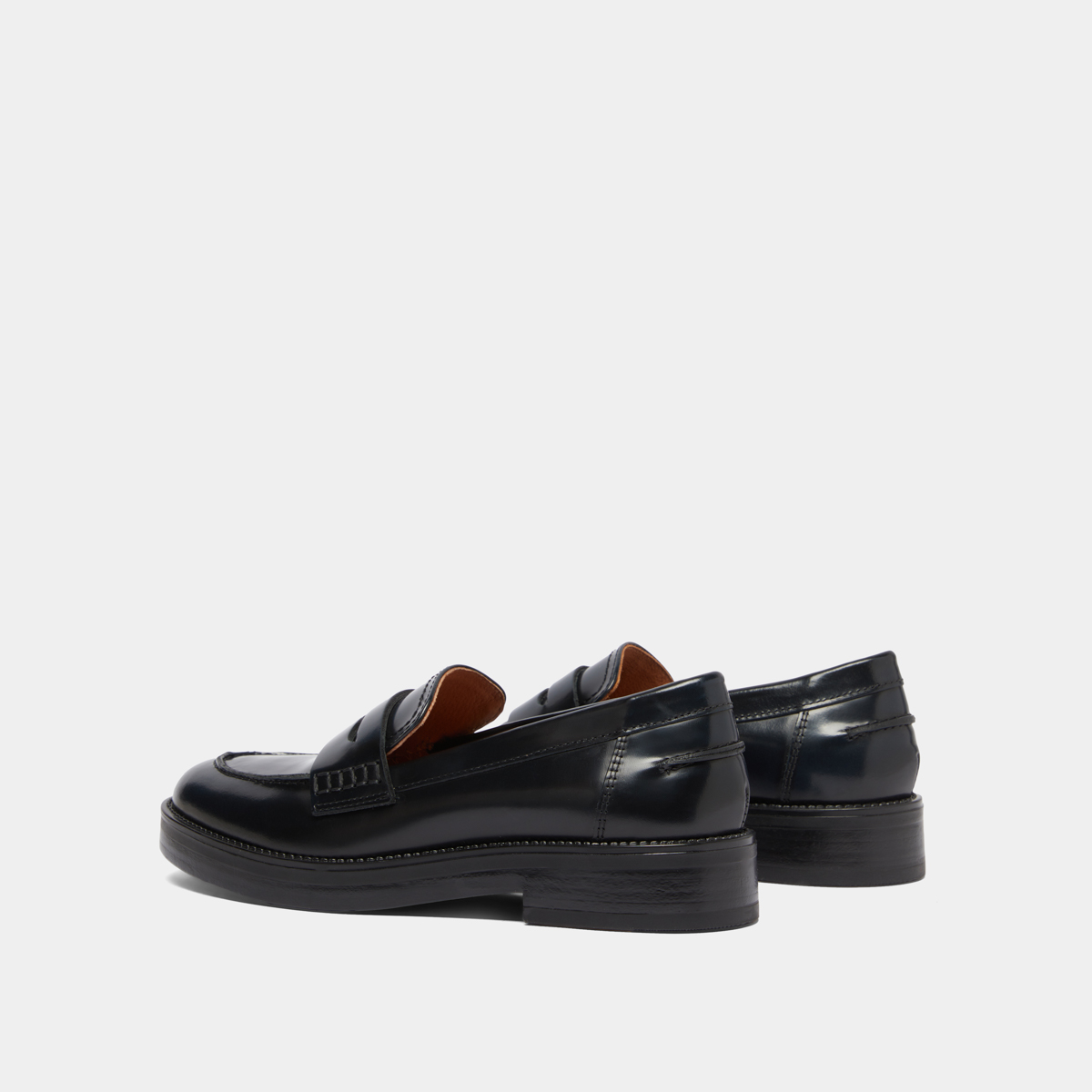 Round-toed loafers in blue patinated leather | MIRNA