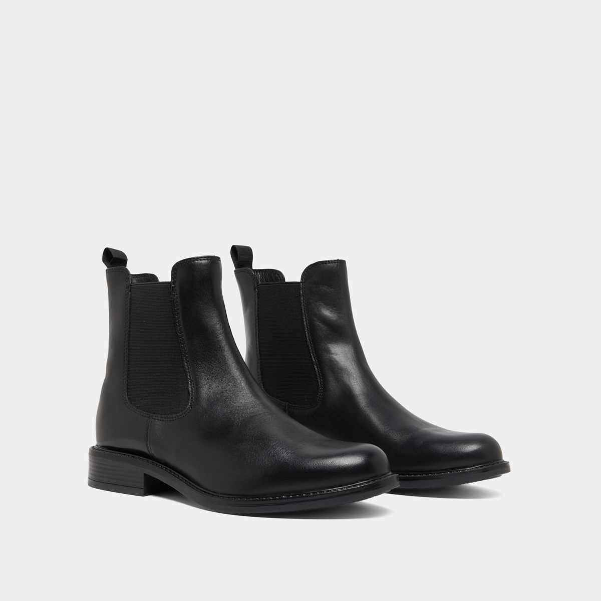 Bottines à bouts ronds in black leather | AUDRY