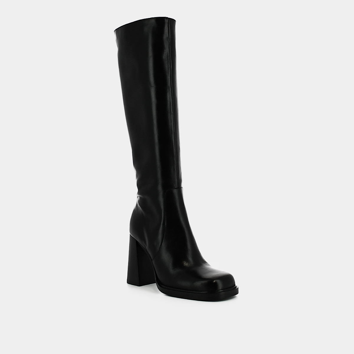 Boots with heels and square toes in black leather | BERTRAND