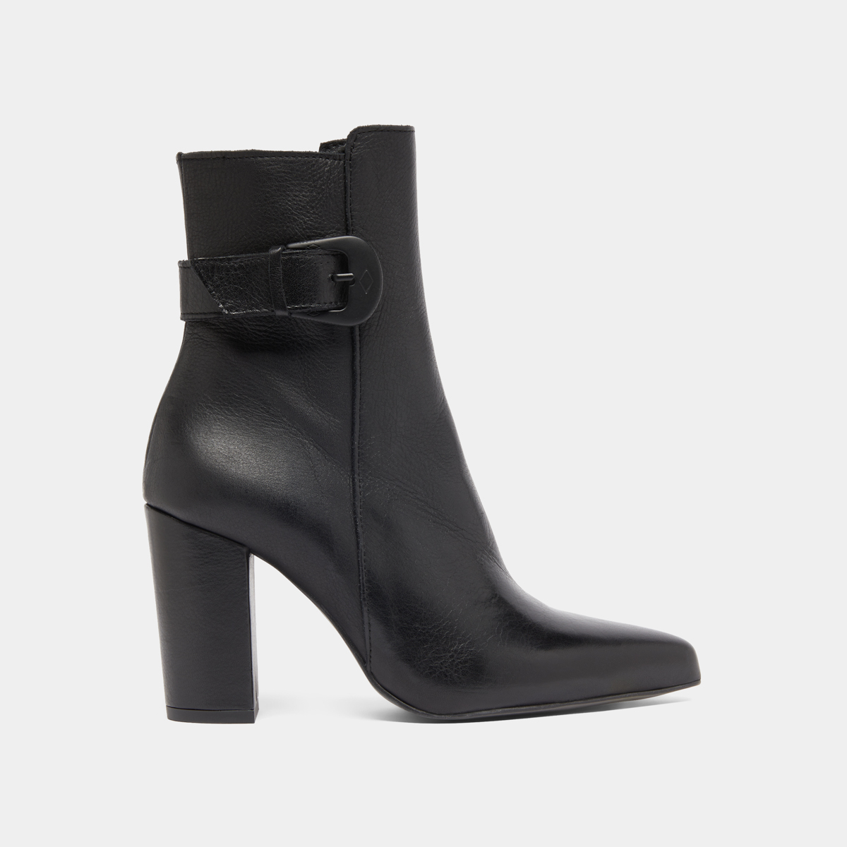 Bottines à bouts pointus et boucles in black leather | BETH