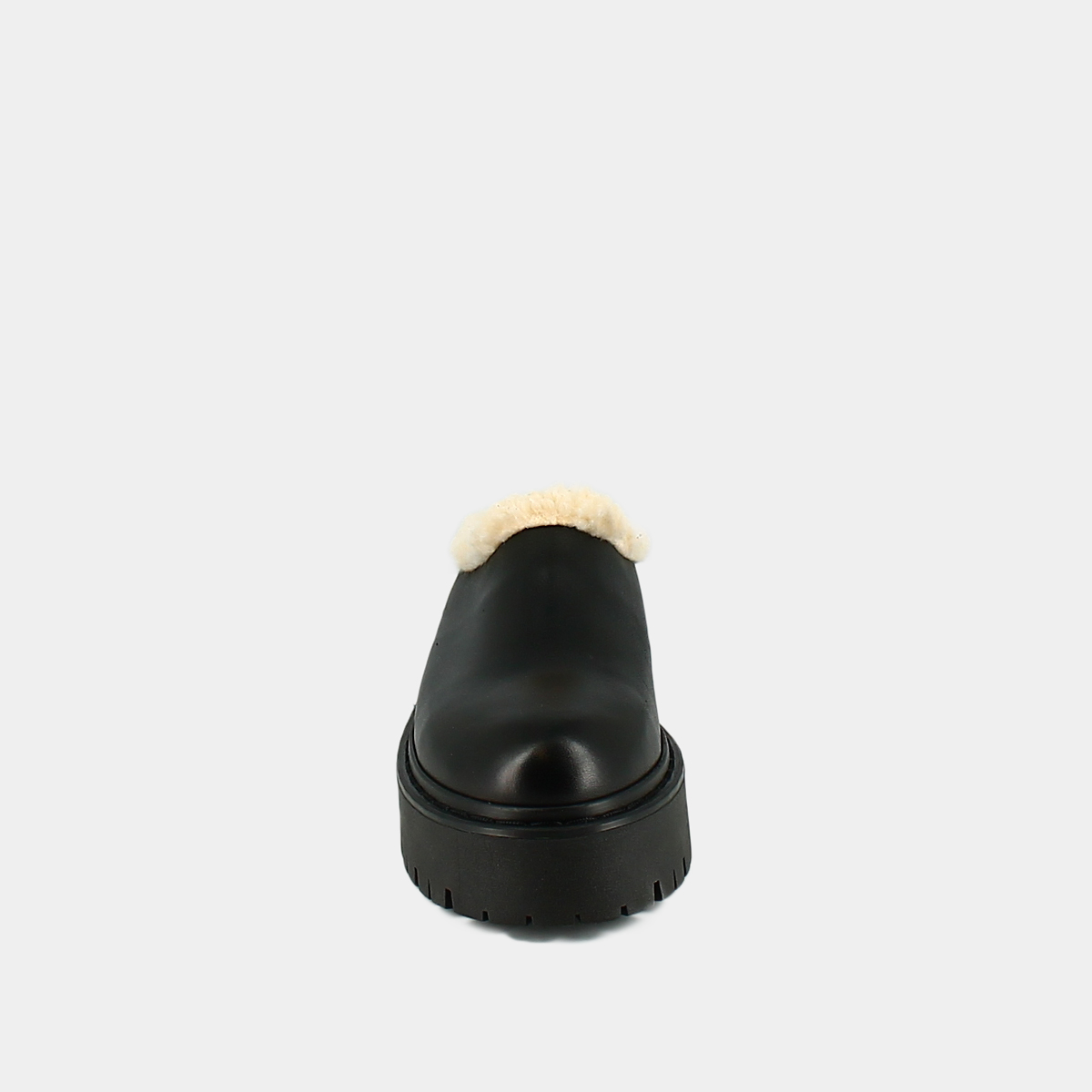Round-toed mules with notched soles in black leather | RAYA