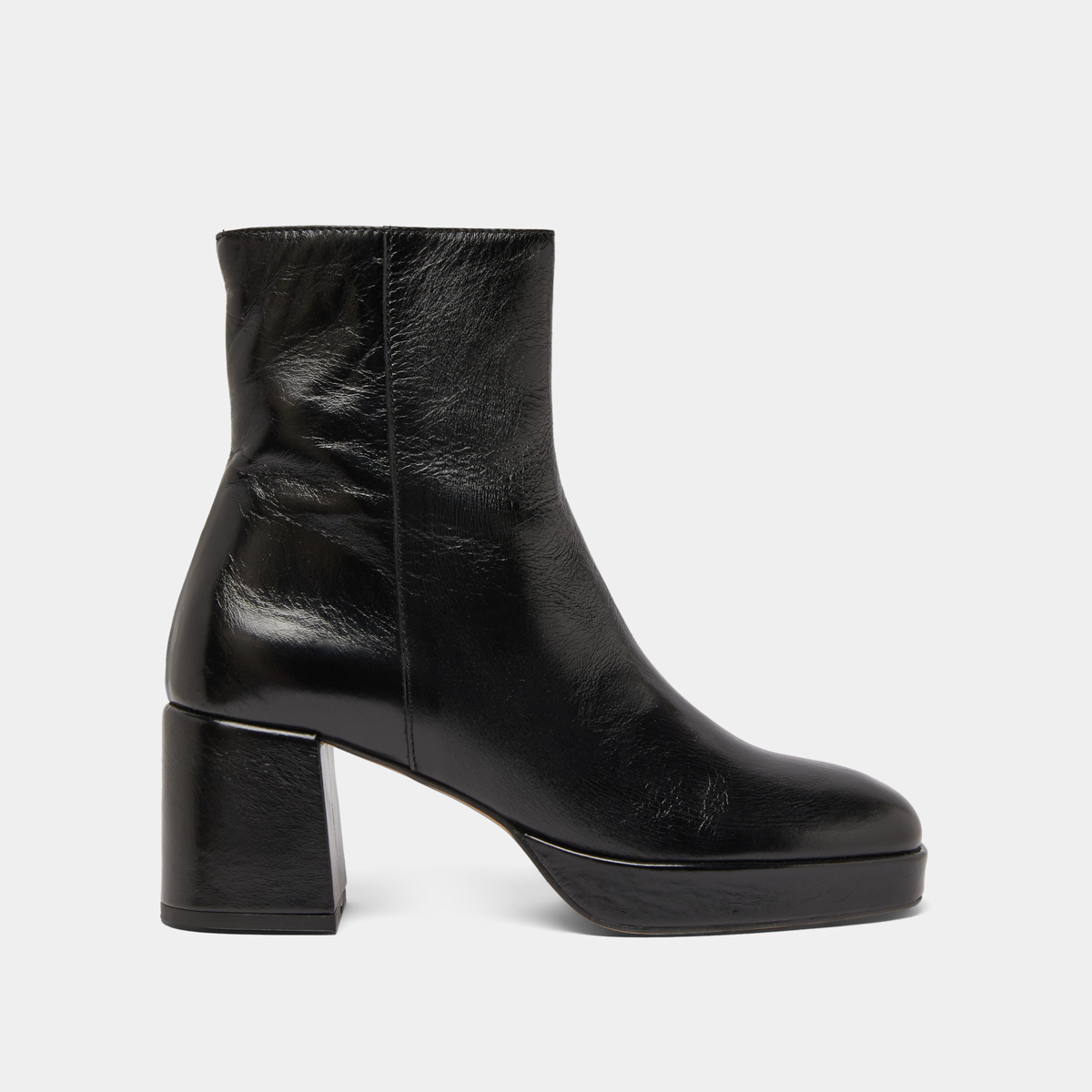 Square-toe boots in black aged leather | VANVES
