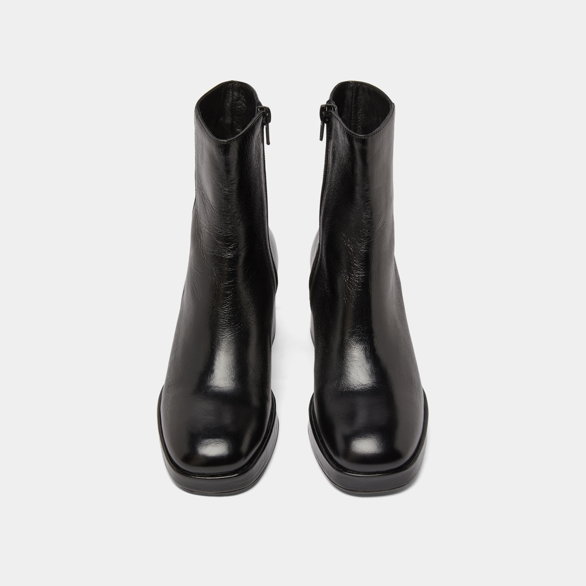 Square-toe boots in black aged leather | VANVES