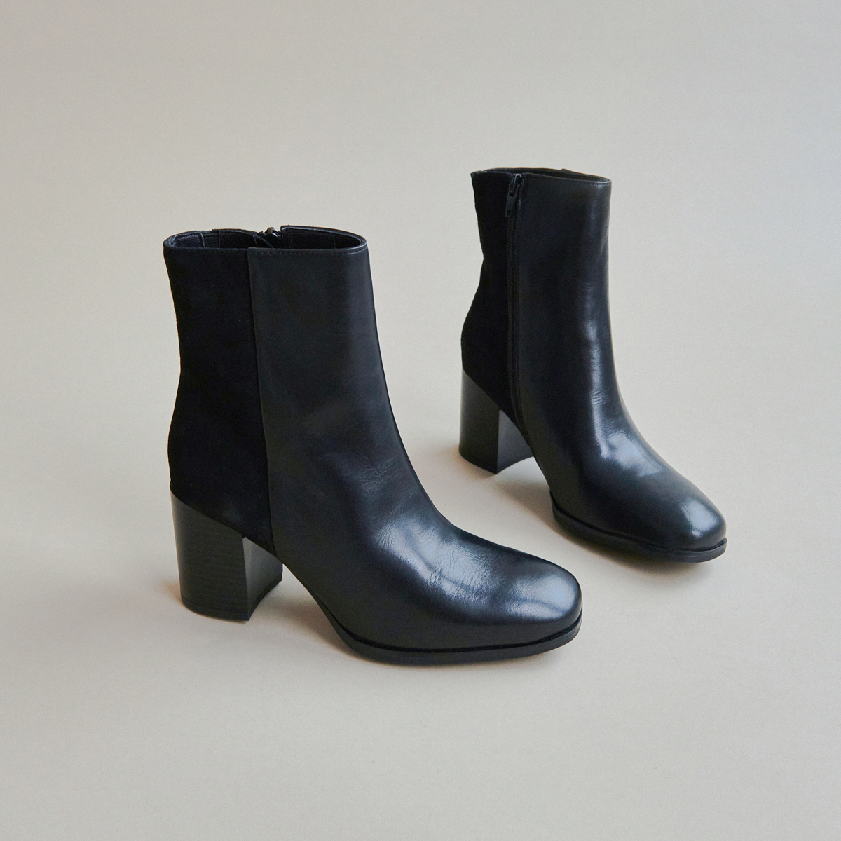 Heeled boots in black leather and velvet | ALBAN