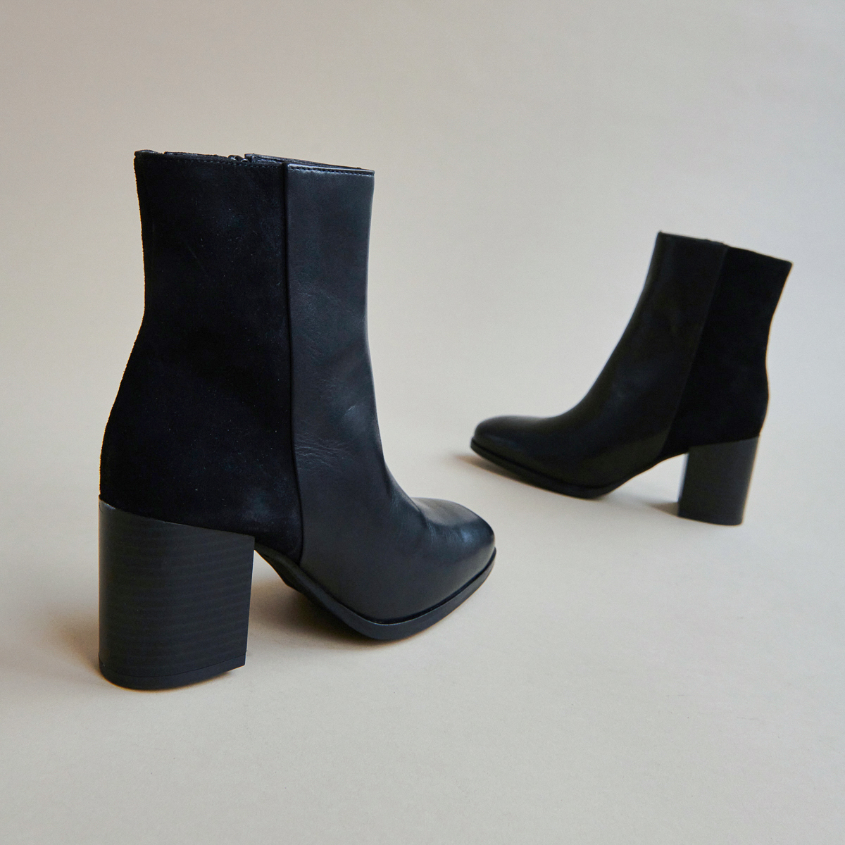 Heeled boots in black leather and velvet | ALBAN