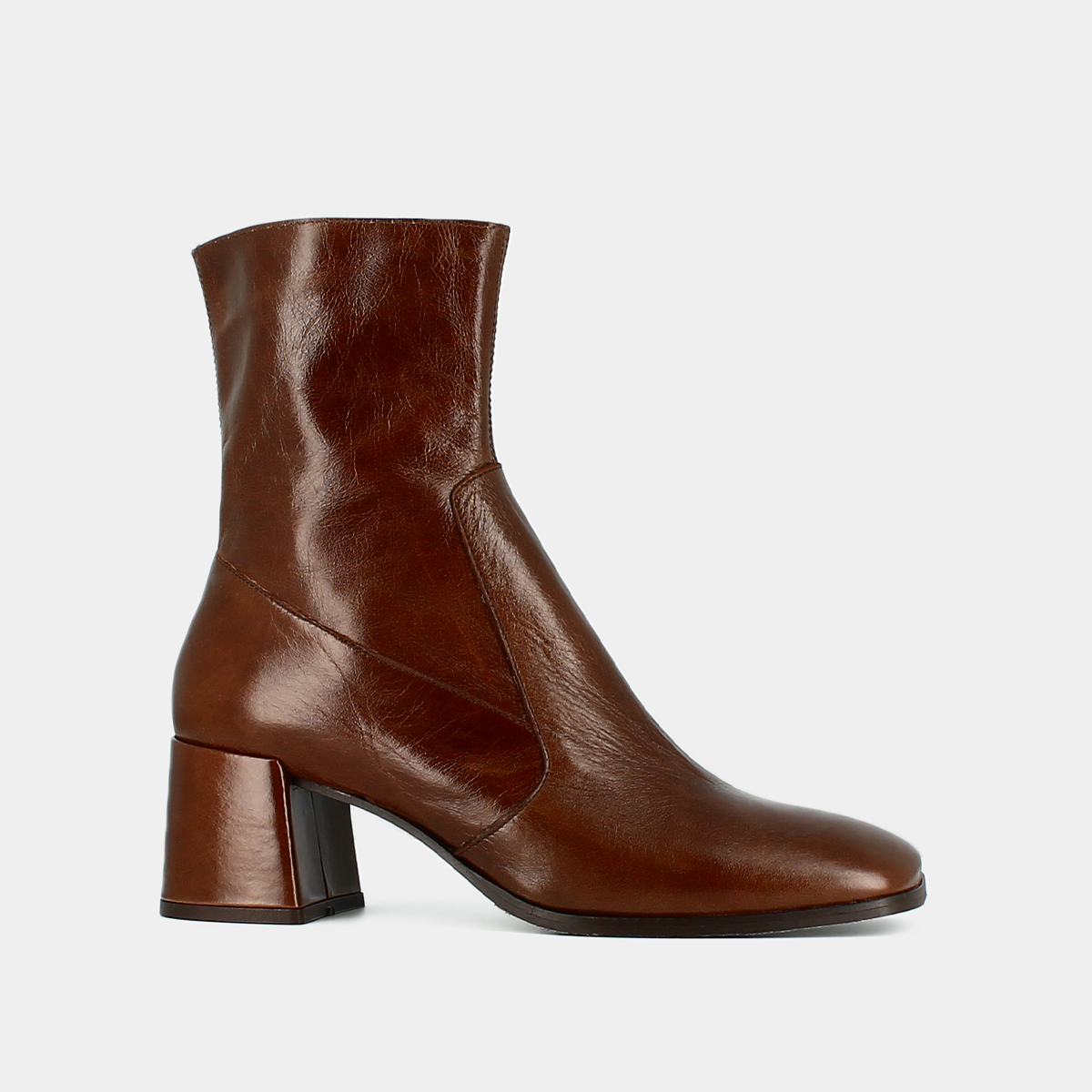 Oval-toe boots in brown aged leather | ARGENTAT