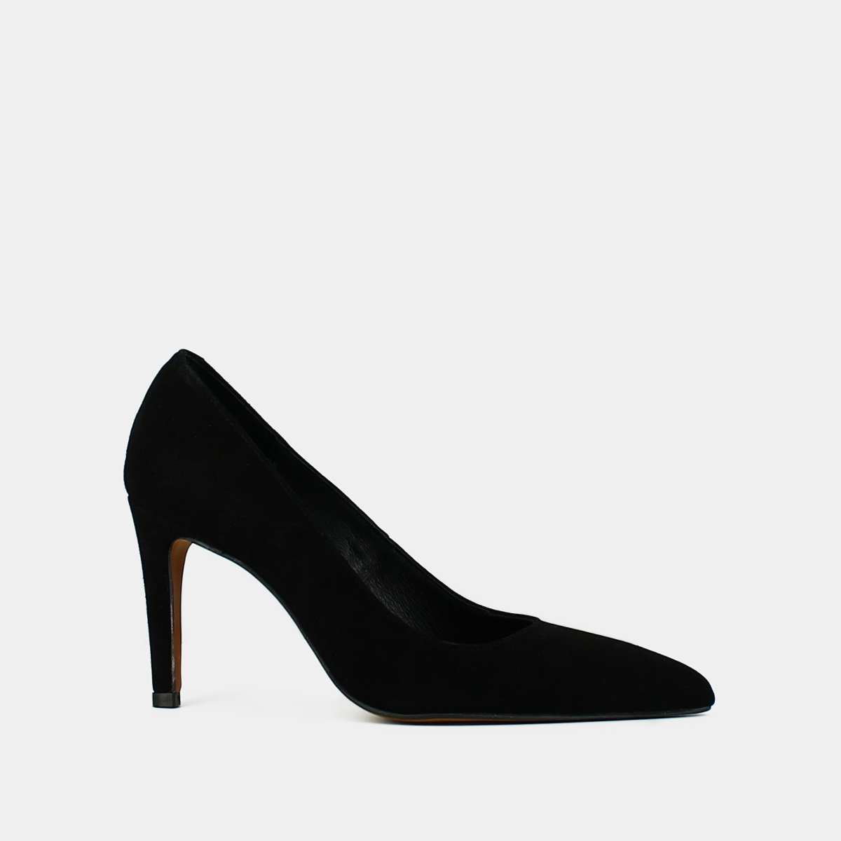 Pumps with pointed ends in black velvet | BABOR
