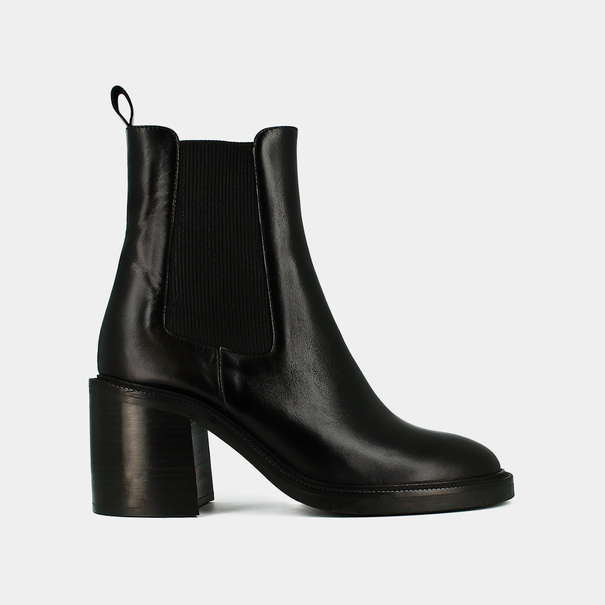 Ankle boots with heels in black leather | DOIGT