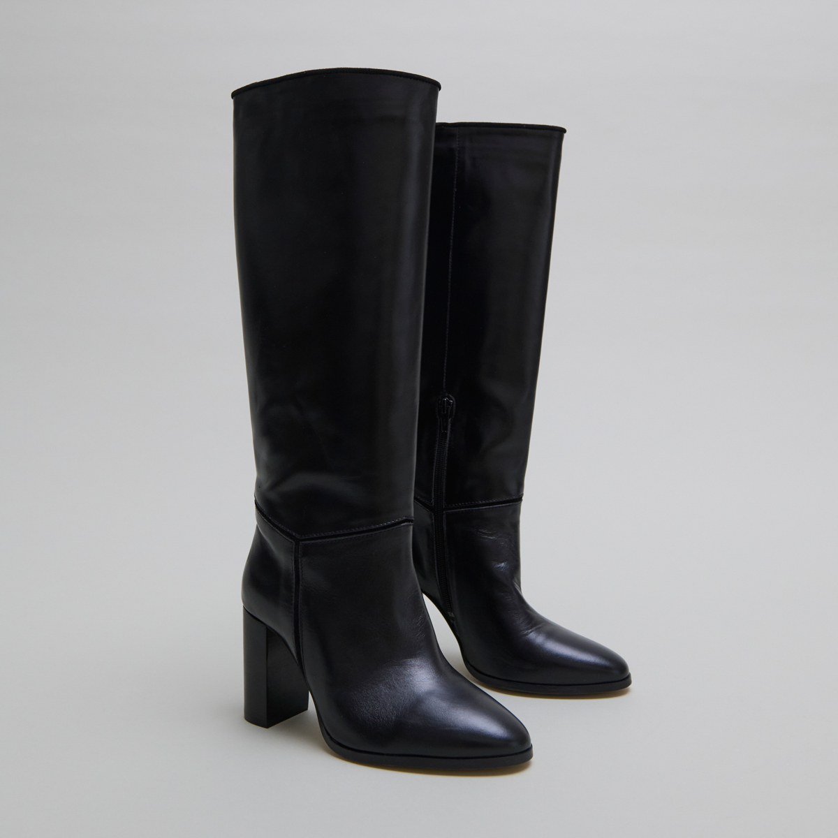 Bottes in black leather and black velvet | VERSAILLES