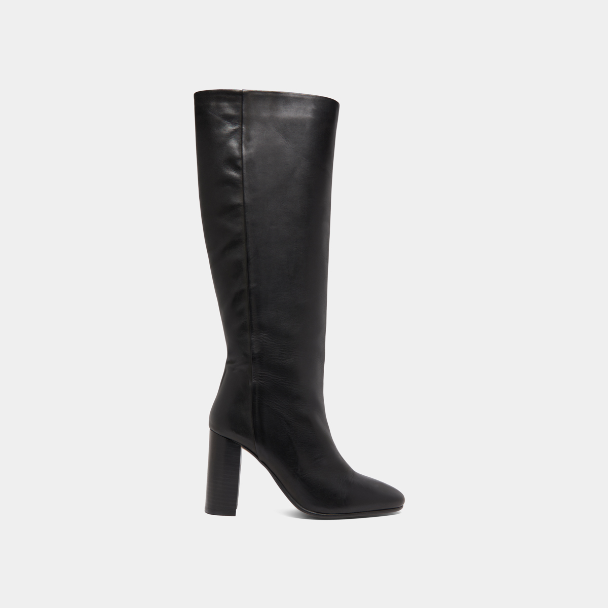Boots with heels in black leather | VENEZUELA