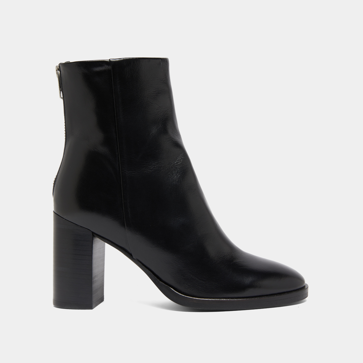 Ankle boots with heels in black leather | DEEP