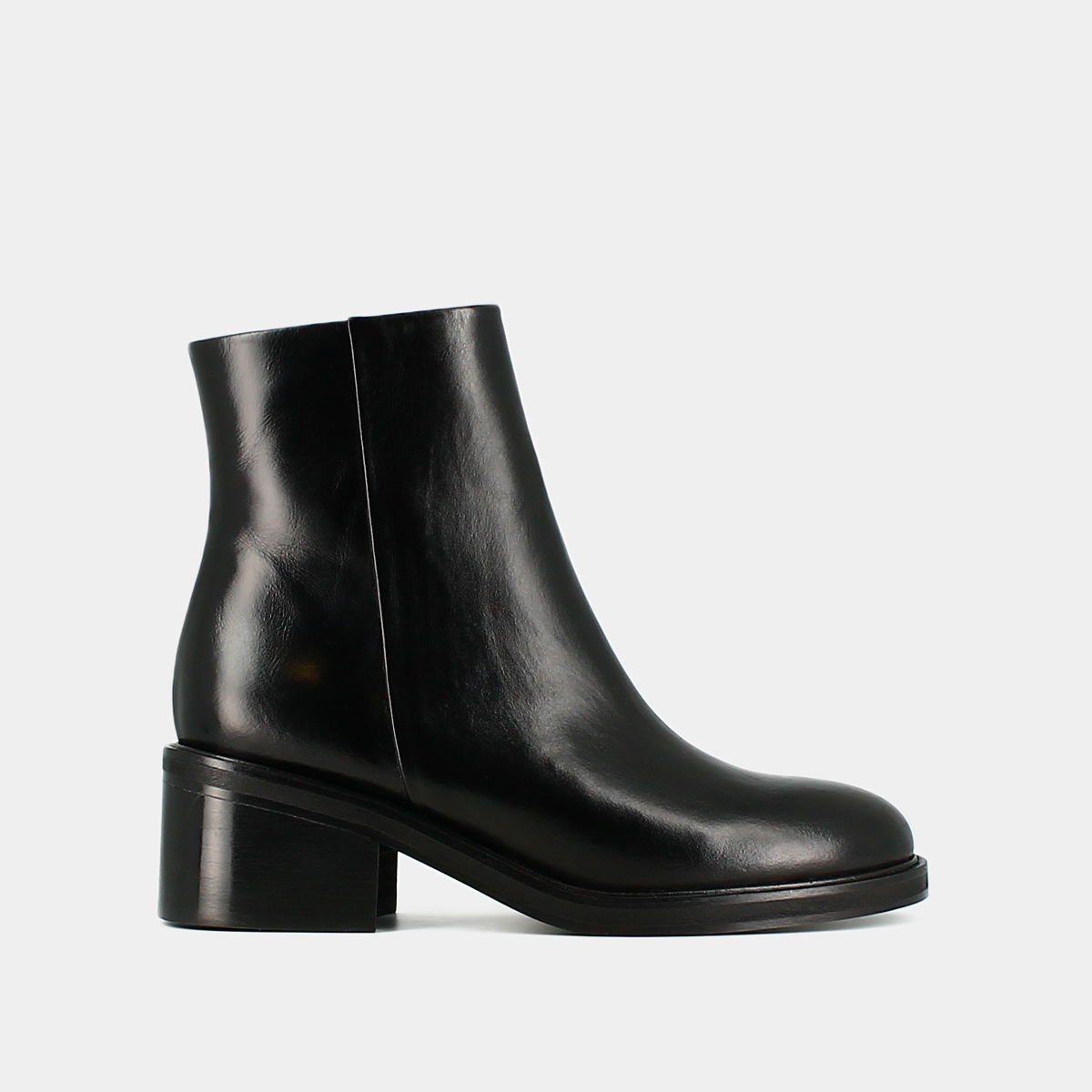 Boots with chunky heels in black leather | DANSEUSE