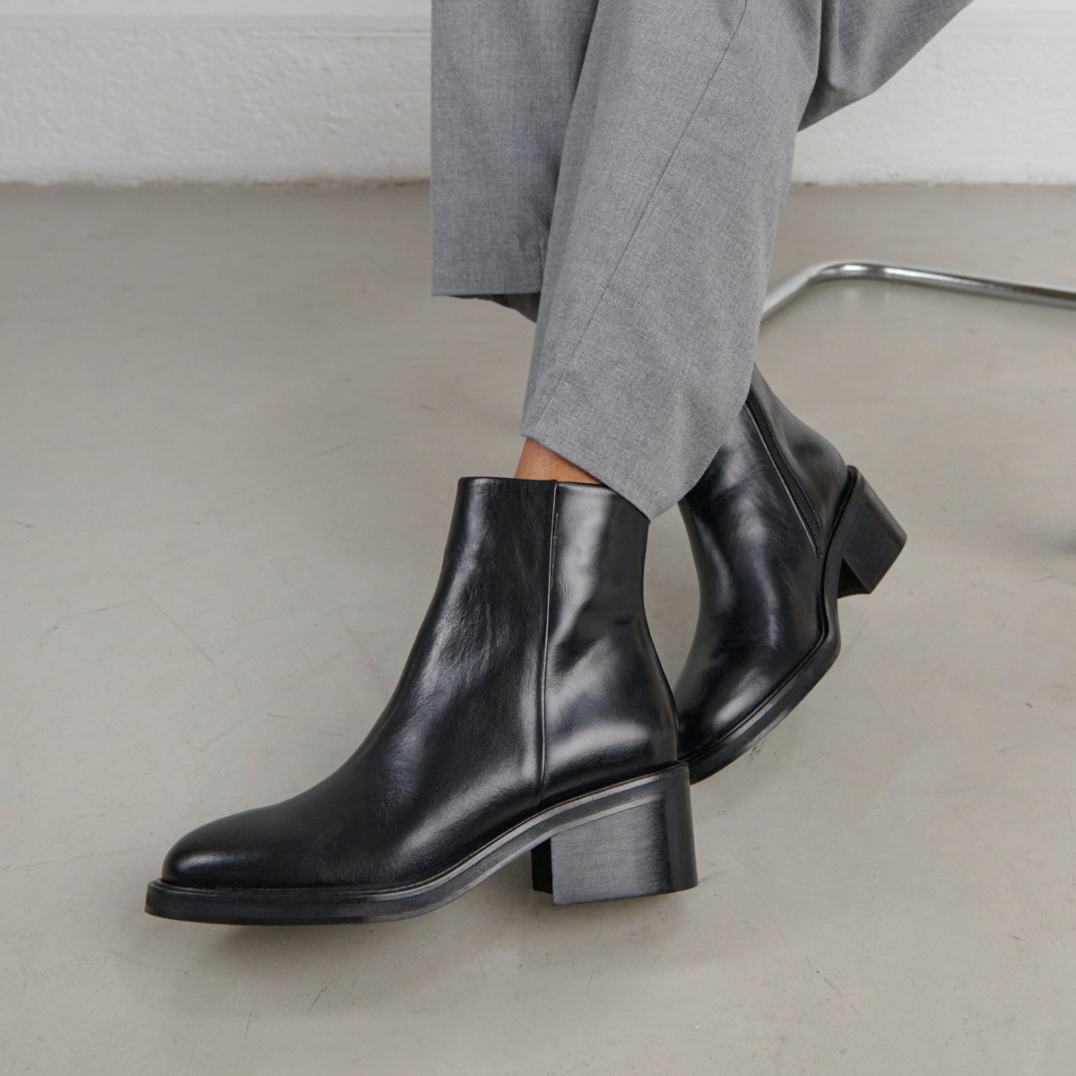 Boots with chunky heels in black leather | DANSEUSE
