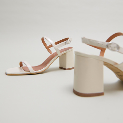 Open toe sandals in ecru leather | VIGNE