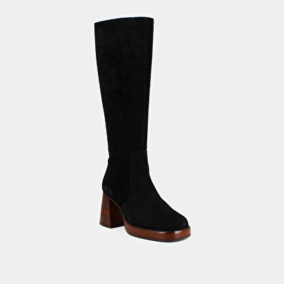 Platform boots in black suede | betina