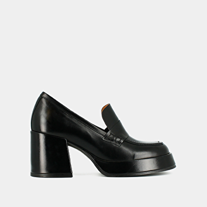 Platform loafers black