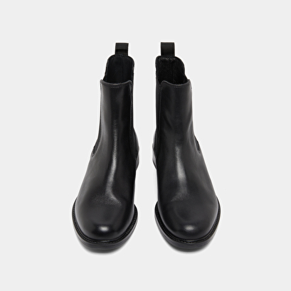 Bottines &agrave; bouts ronds in black leather | audry