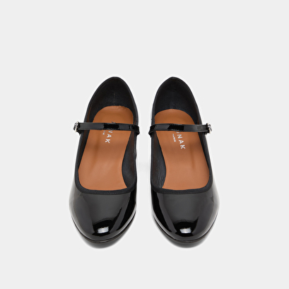 Heeled slippers in black patent leather | dalmatie