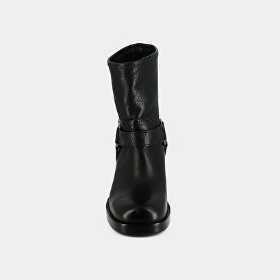 Buckle boots in black grained leather | riga