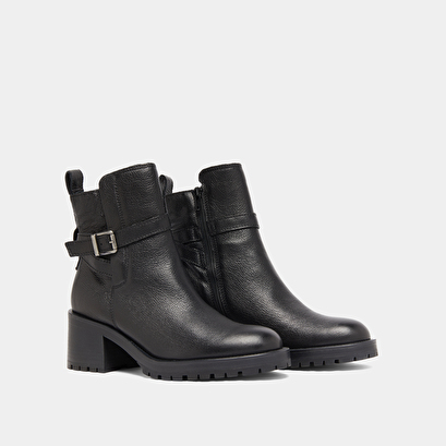 Bottines à bouts ronds et boucles black