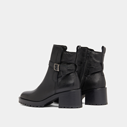 Bottines à bouts ronds et boucles black