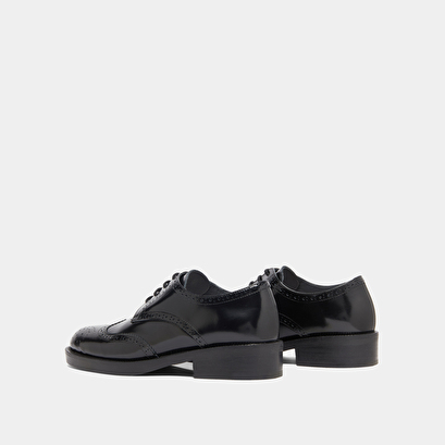 Derbies &agrave; lacets in black shiny leather | drum