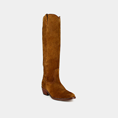 High boots with oval toes in cognac suede | manhattan