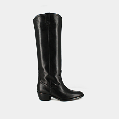 High boots with oval toes in black leather | manhattan