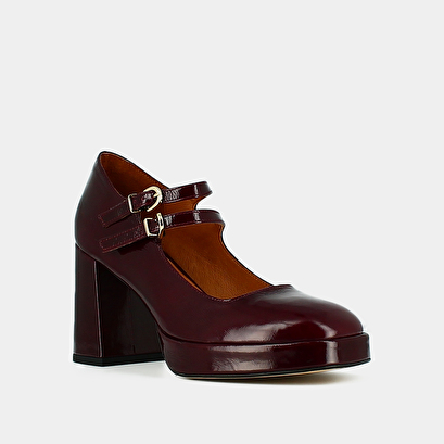 Babies with double straps and platforms in burgundy pleated patent | verite