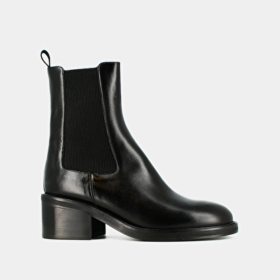 Boots with elastics black