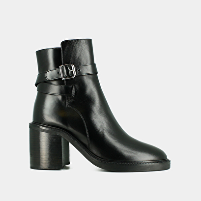 Ankle boots with high heels black