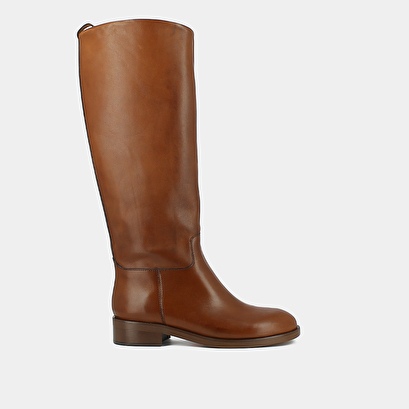 High boots in cognac leather | macaron