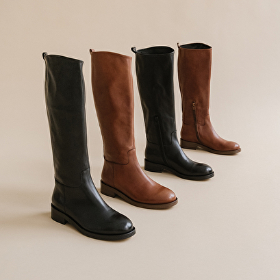 High boots in cognac leather | macaron