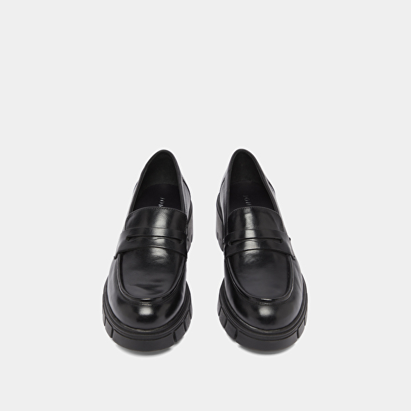 Heeled loafers in black leather | ARON