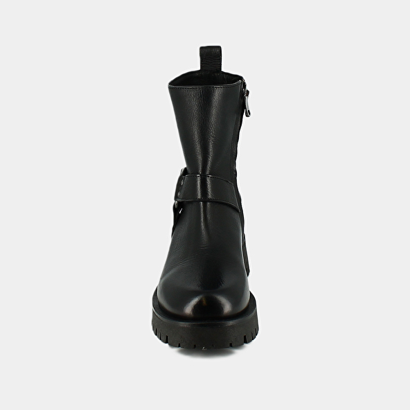 Boots with straps and notched soles in black grained leather | REGINA