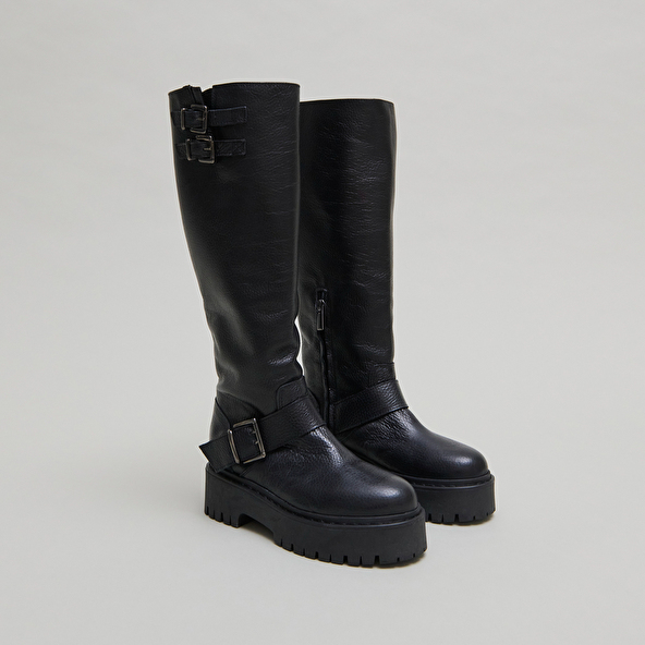 Chunky Strap Boots with Treaded Soles in black grained leather | REINE
