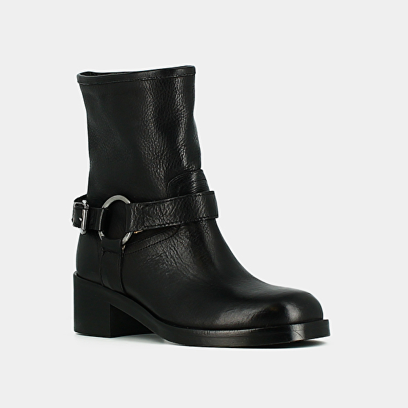 Buckle boots in black grained leather | RIGA