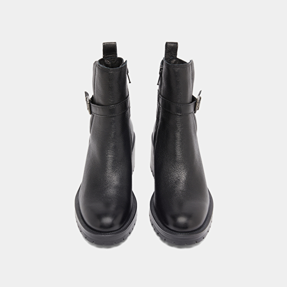 Bottines &agrave; bouts ronds et boucles in black grained leather | CLOVIS