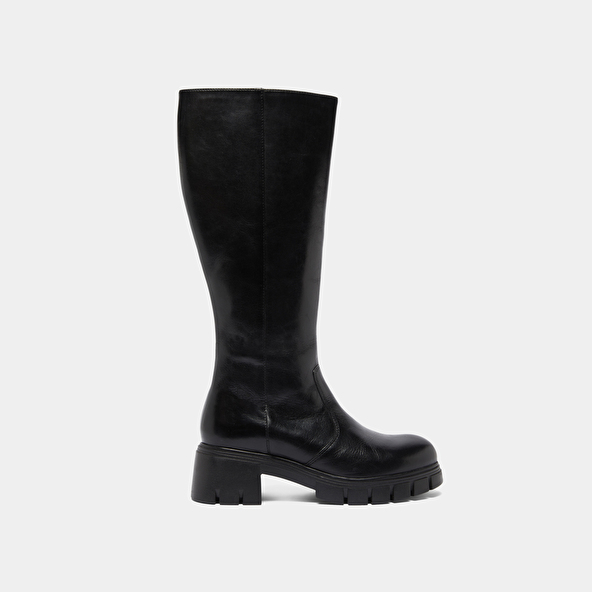 Bottes à semelles crantées in black leather | ANTONIN