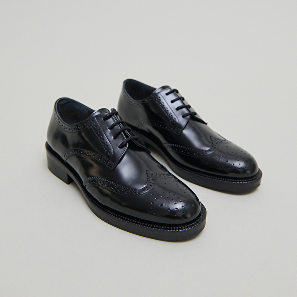 Derbies à lacets in black shiny leather | DRUM