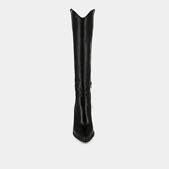 Pointed boots with heels in black leather | PAPRIKA