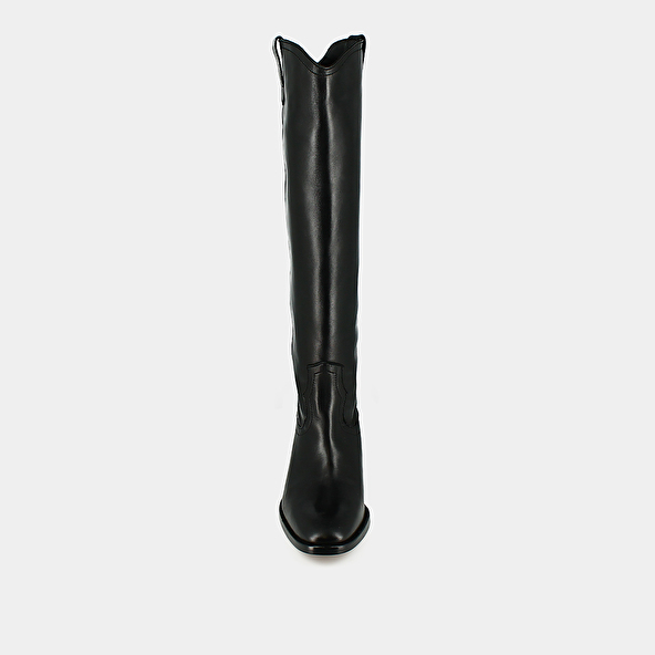 High boots with oval toes in black leather | MANHATTAN
