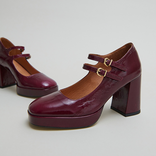 Babies with double straps and platforms in burgundy pleated patent | VERITE