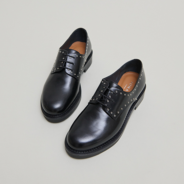 Derbies à détails argentés in black leather | DAHO