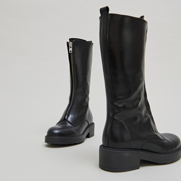 Bottes à élastiques in black distressed leather | ALEP