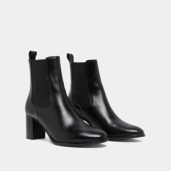 Ankle boots with heels and elastics in black leather | DEVIN