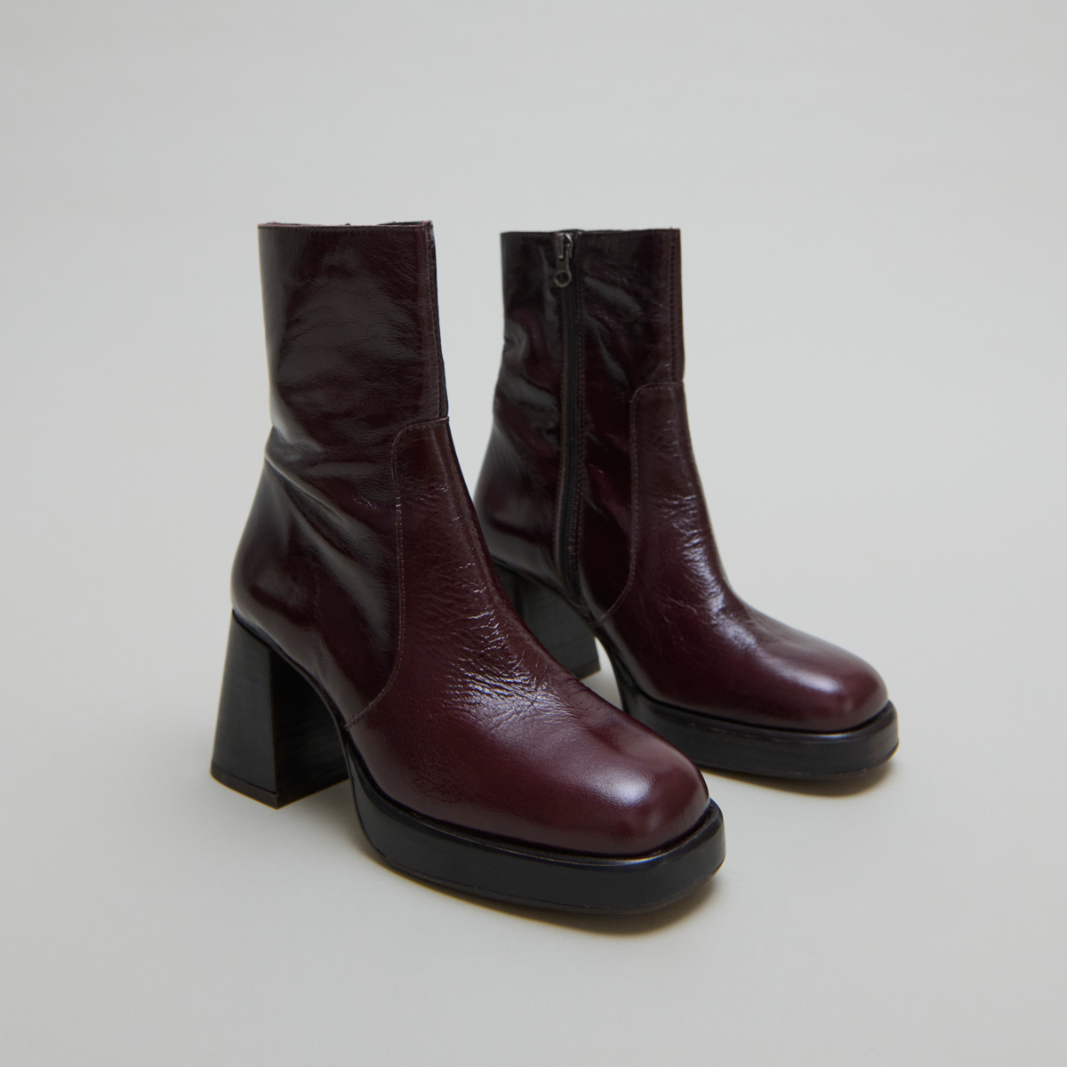 Ankle boots with platforms in dark brown shiny leather | BRIGAND