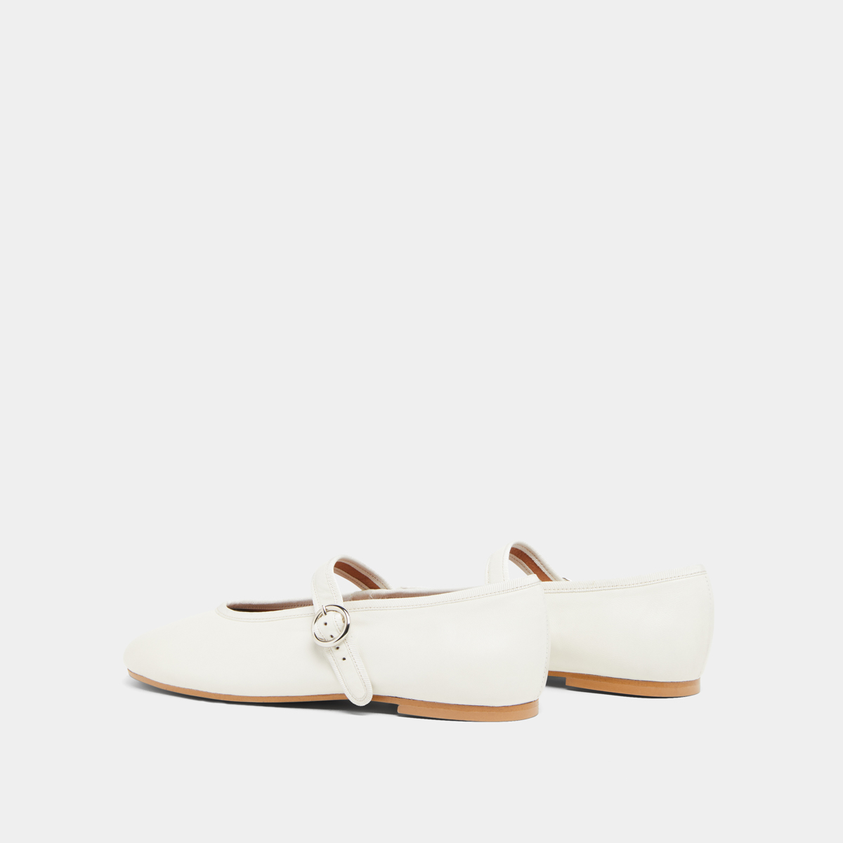 Ballet flats with straps and adjustable buckles in ecru leather | DEESSE