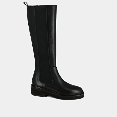 Boots with elastics in black leather | dolmen